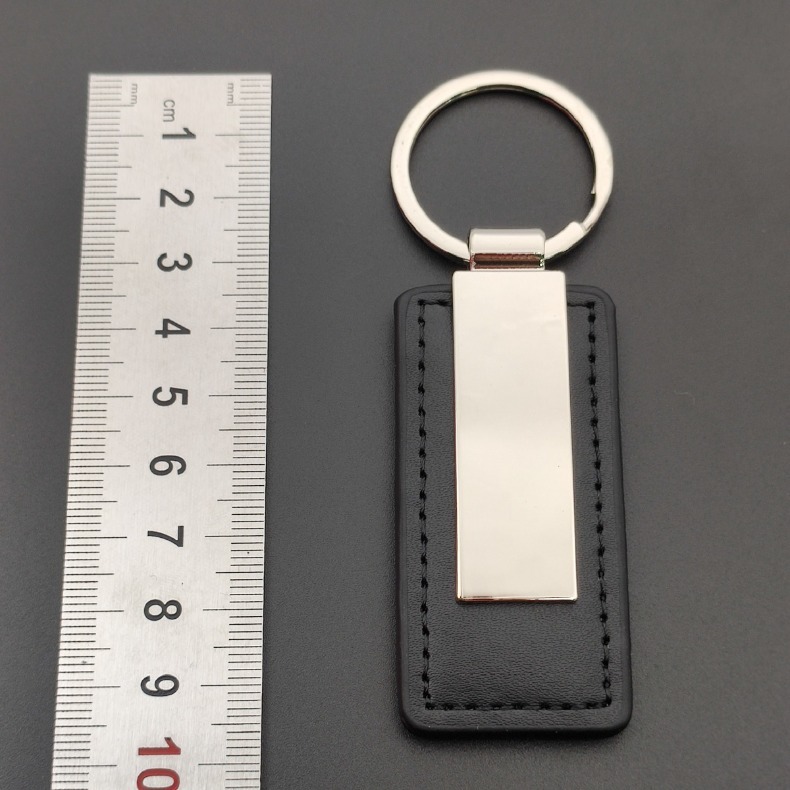 Chaveiro de couro com placa de - Men Accessories All avaliação e preço